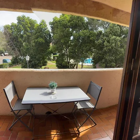 Beau Avec Balcon - 250 M De La Appartement Saint-Raphaël