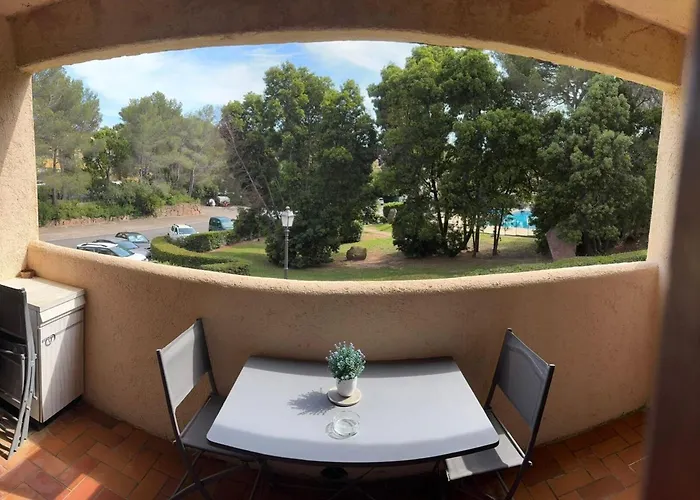 With Balcony -250 M From The Lägenhet Saint-Raphaël